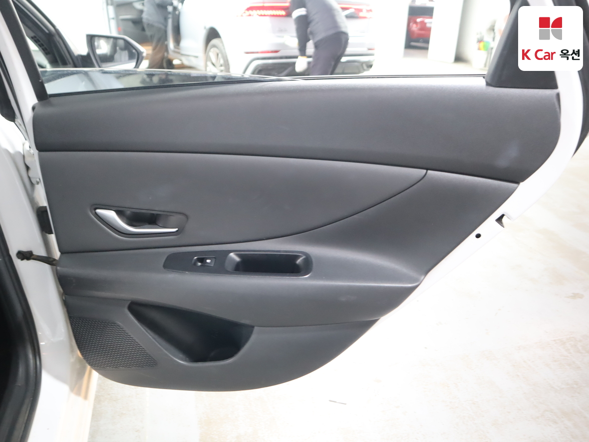 هيونداي إلانترا 2021 - صورة 27