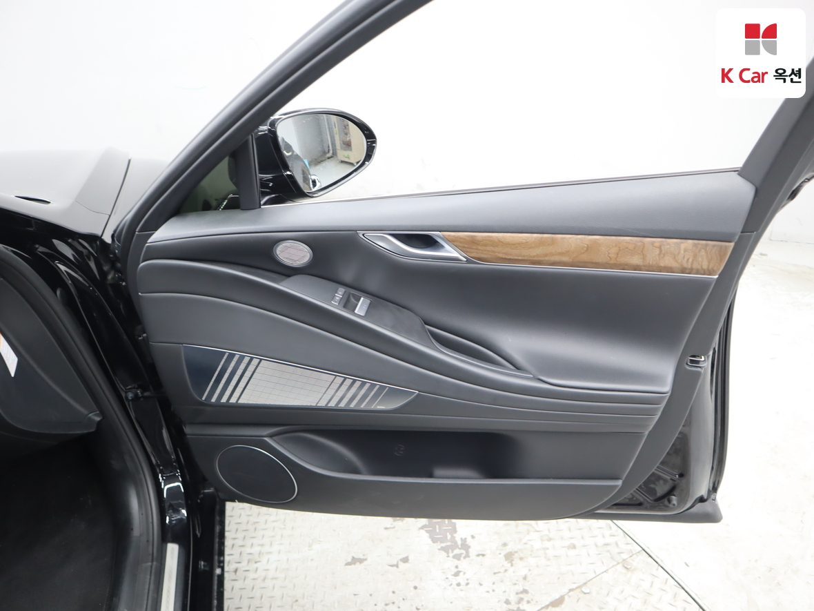 جينيسيس G80 2023 - صورة 30