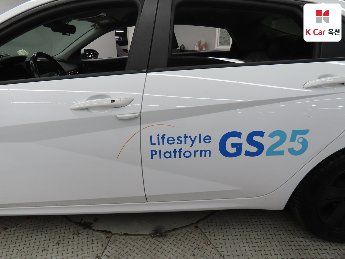 Hyundai Elantra 2022 - Image 36