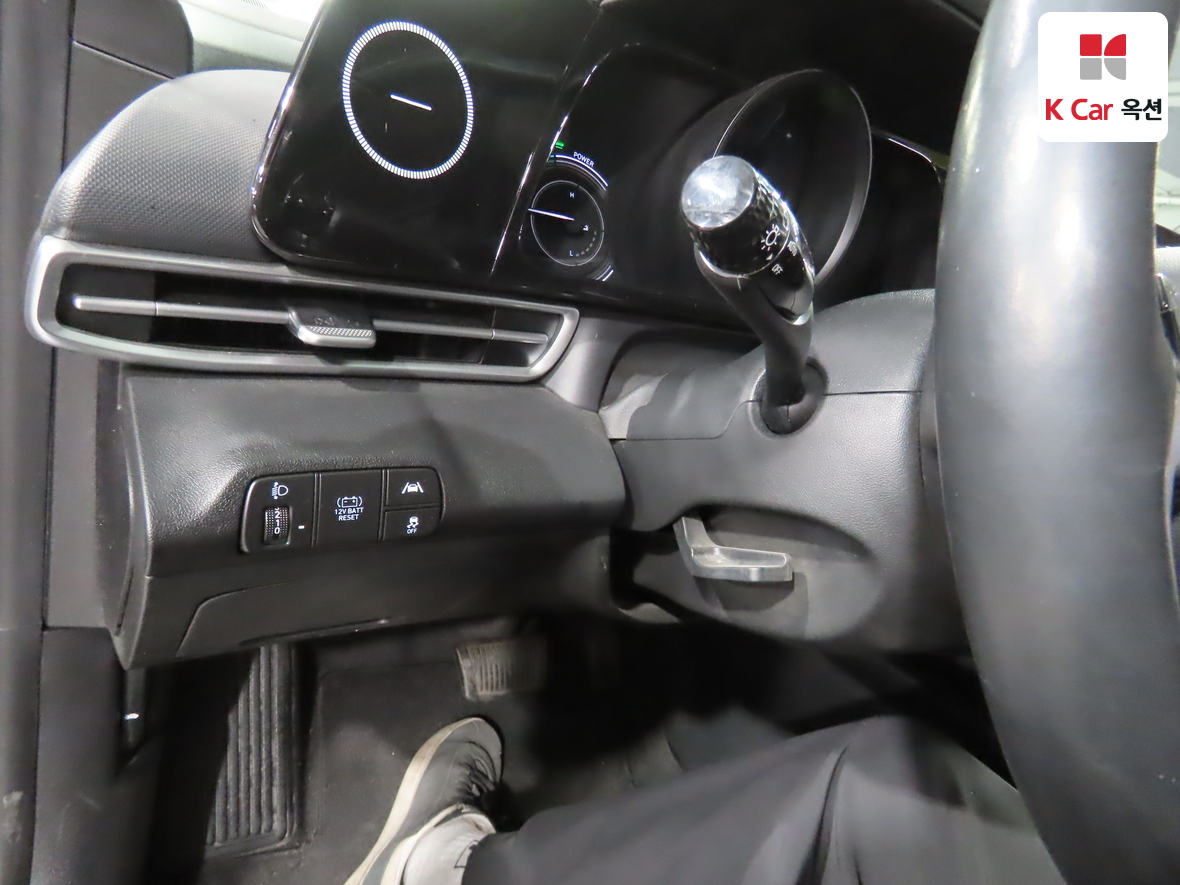 Hyundai Elantra 2022 - Image 9