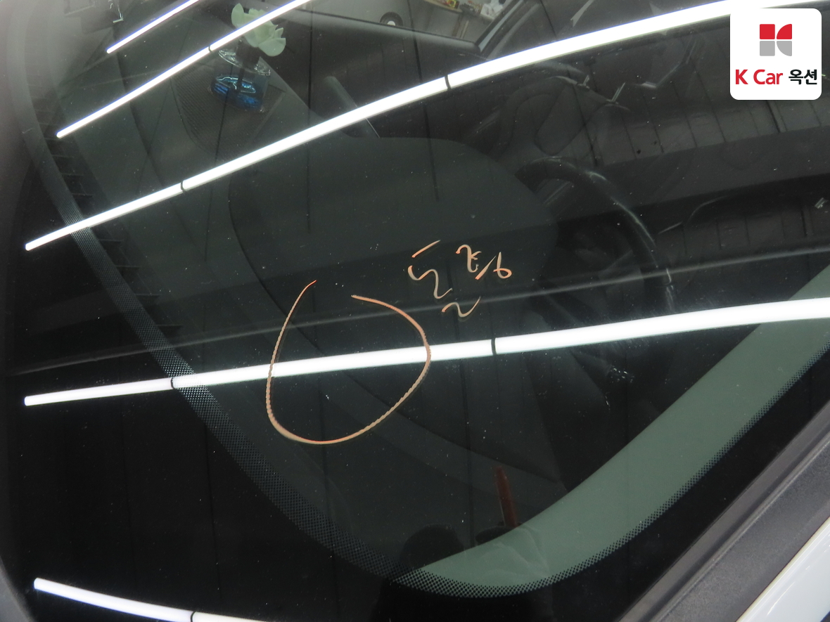 Hyundai Elantra 2022 - Image 32