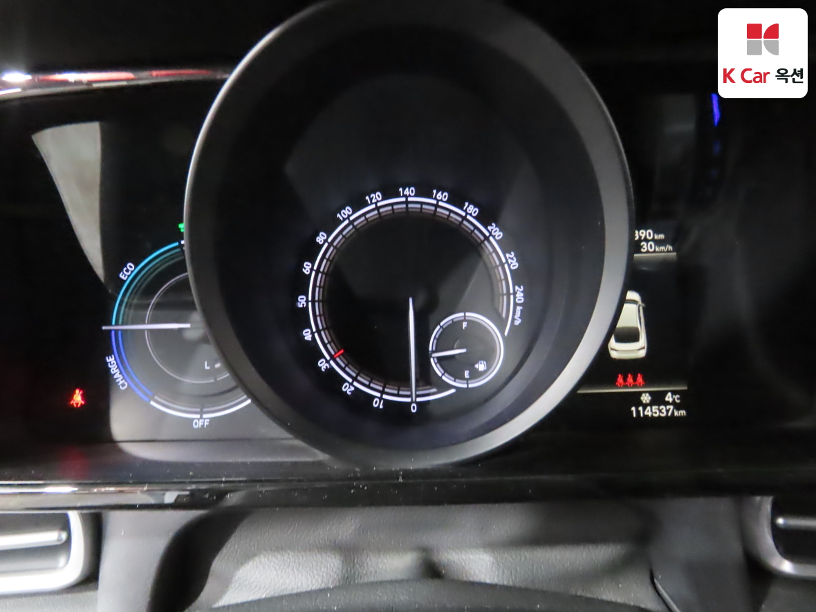 Hyundai Elantra 2022 - Image 5