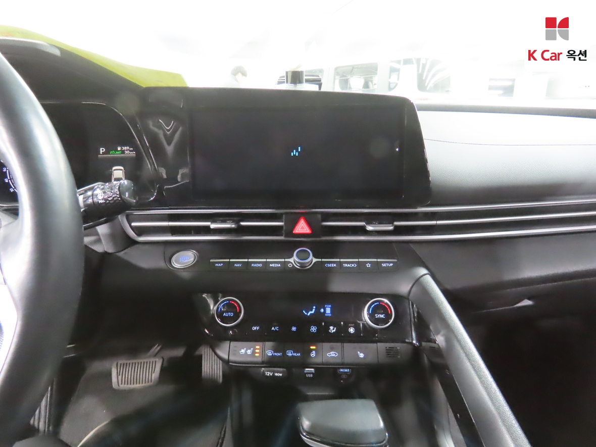 Hyundai Elantra 2022 - Image 6