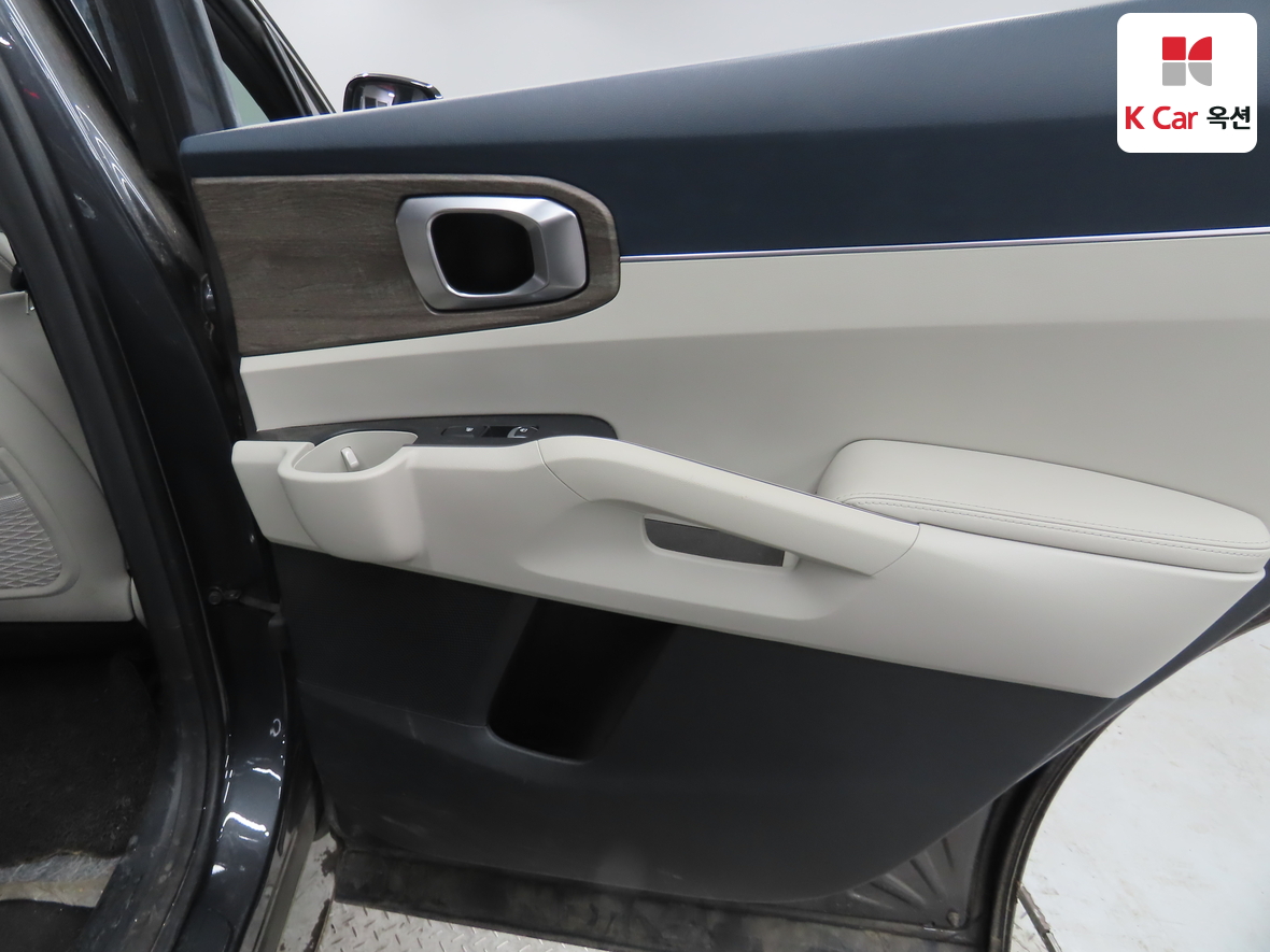 Kia Sorento 2022 - Image 28