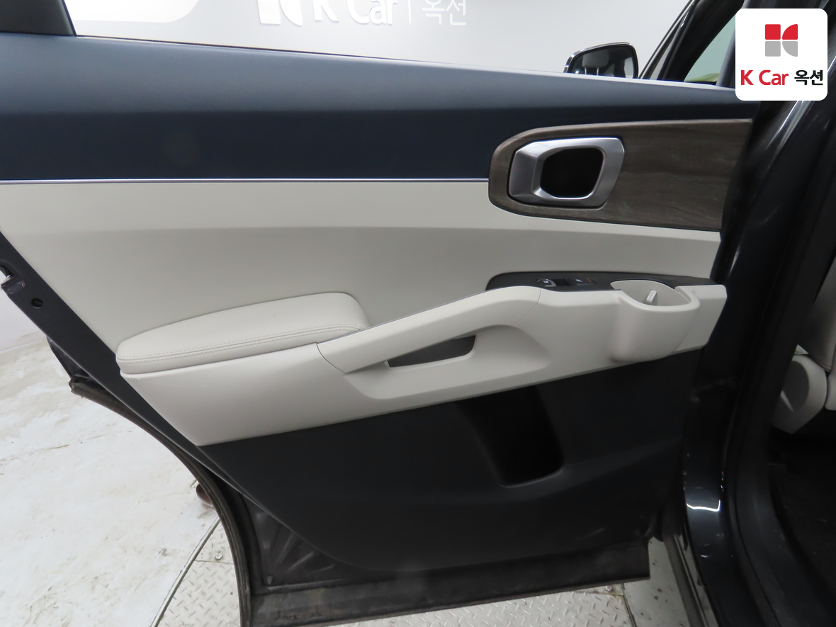 Kia Sorento 2022 - Image 22