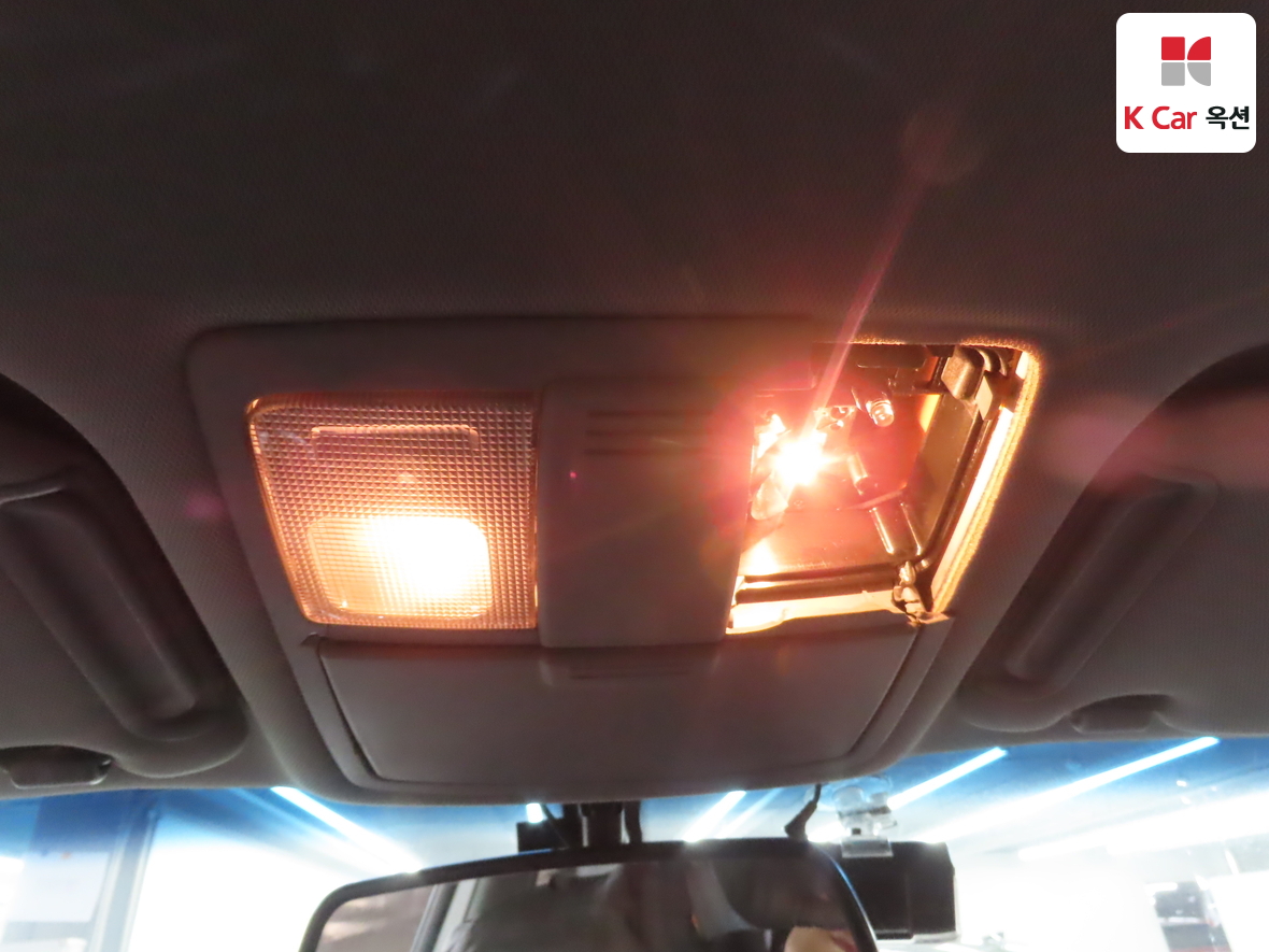 Kia Sorento 2010 - Image 12