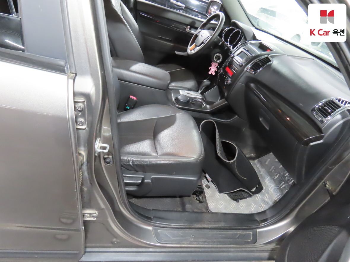 Kia Sorento 2010 - Image 30