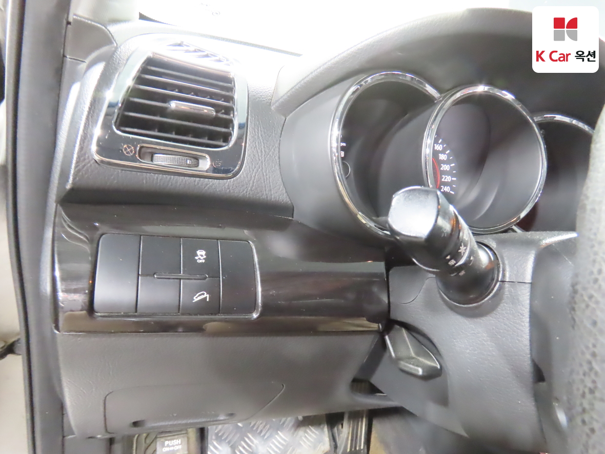 Kia Sorento 2010 - Image 9