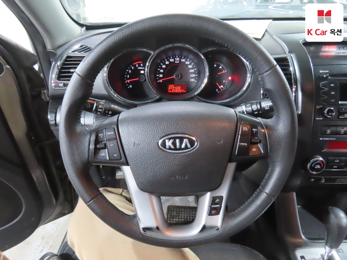 Kia Sorento 2010 - Image 10