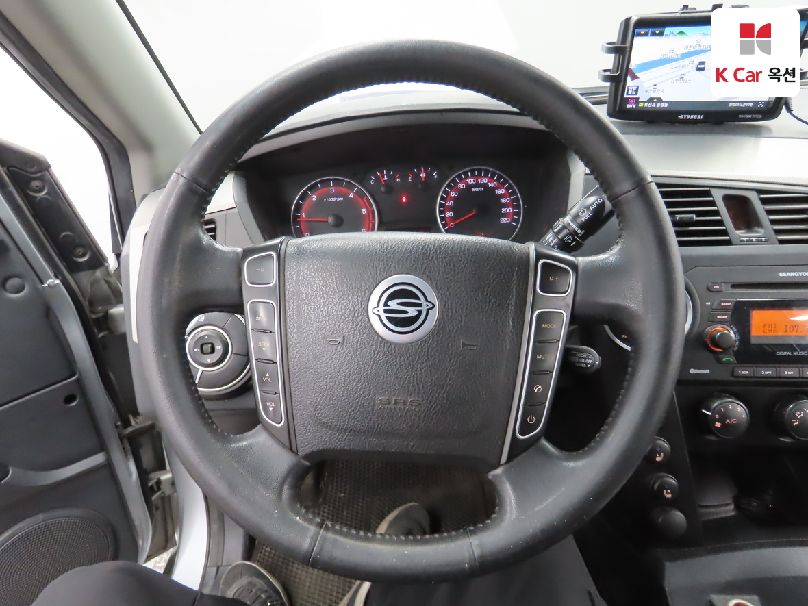 KG Mobility Korando Sports 2014 - Image 10