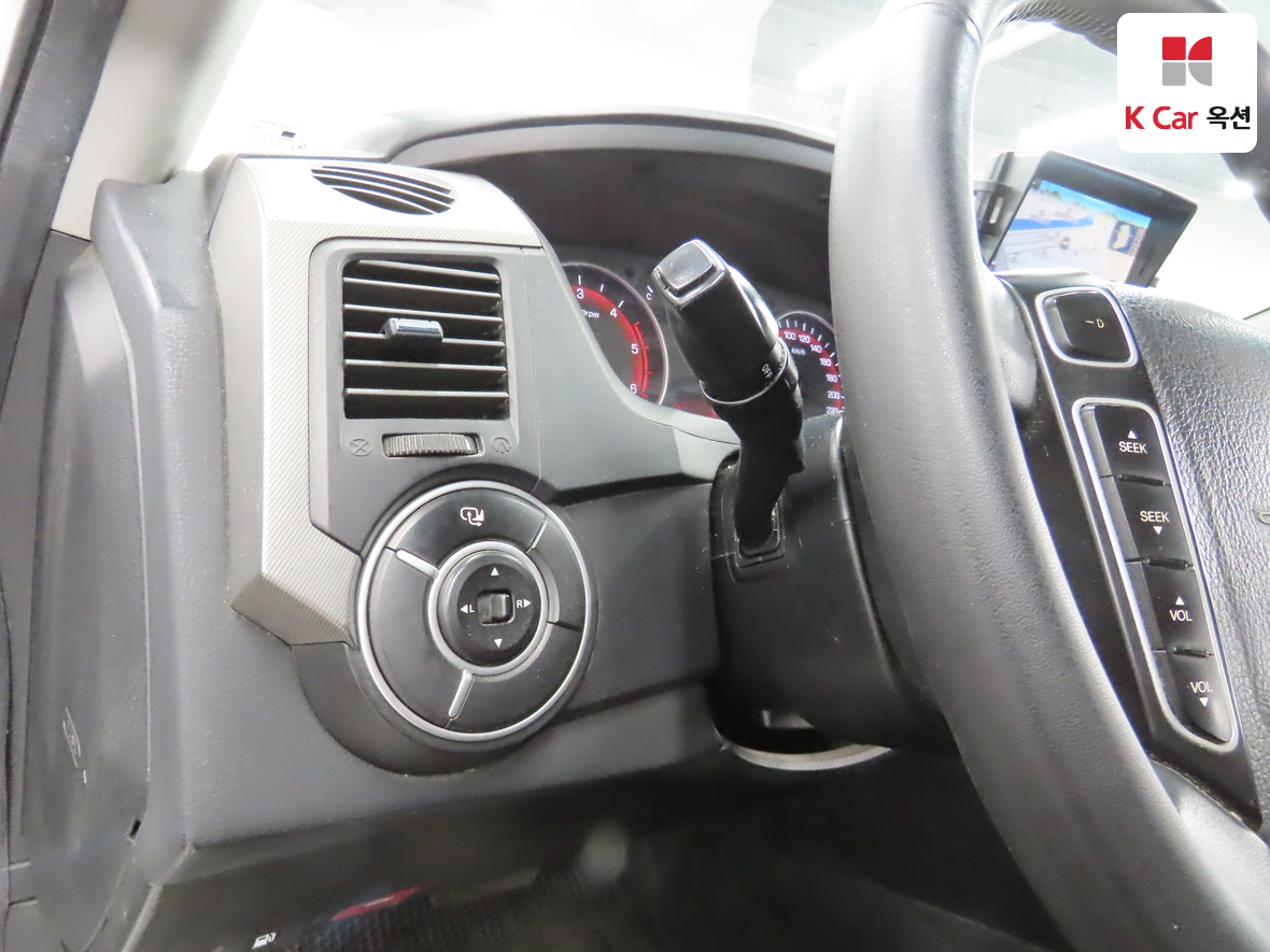 KG Mobility Korando Sports 2014 - Image 9