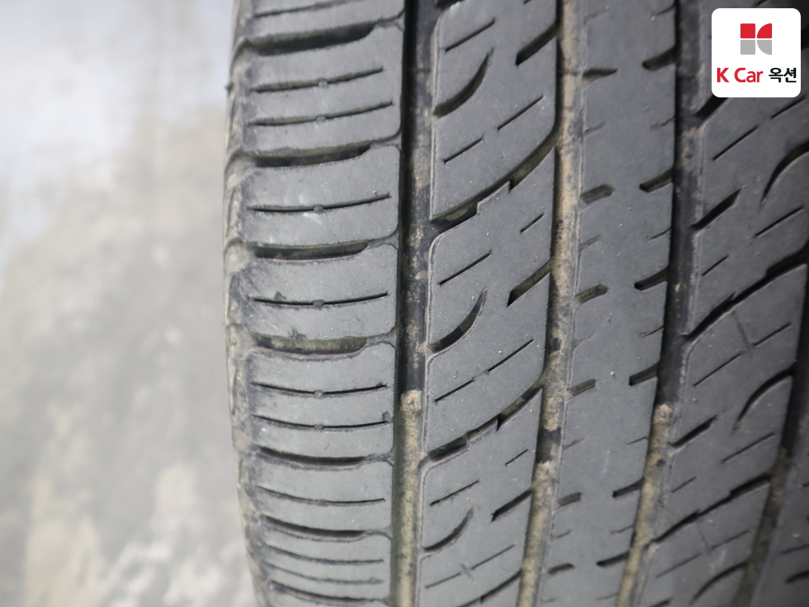 Hyundai Santa Fe 2011 - Image 36