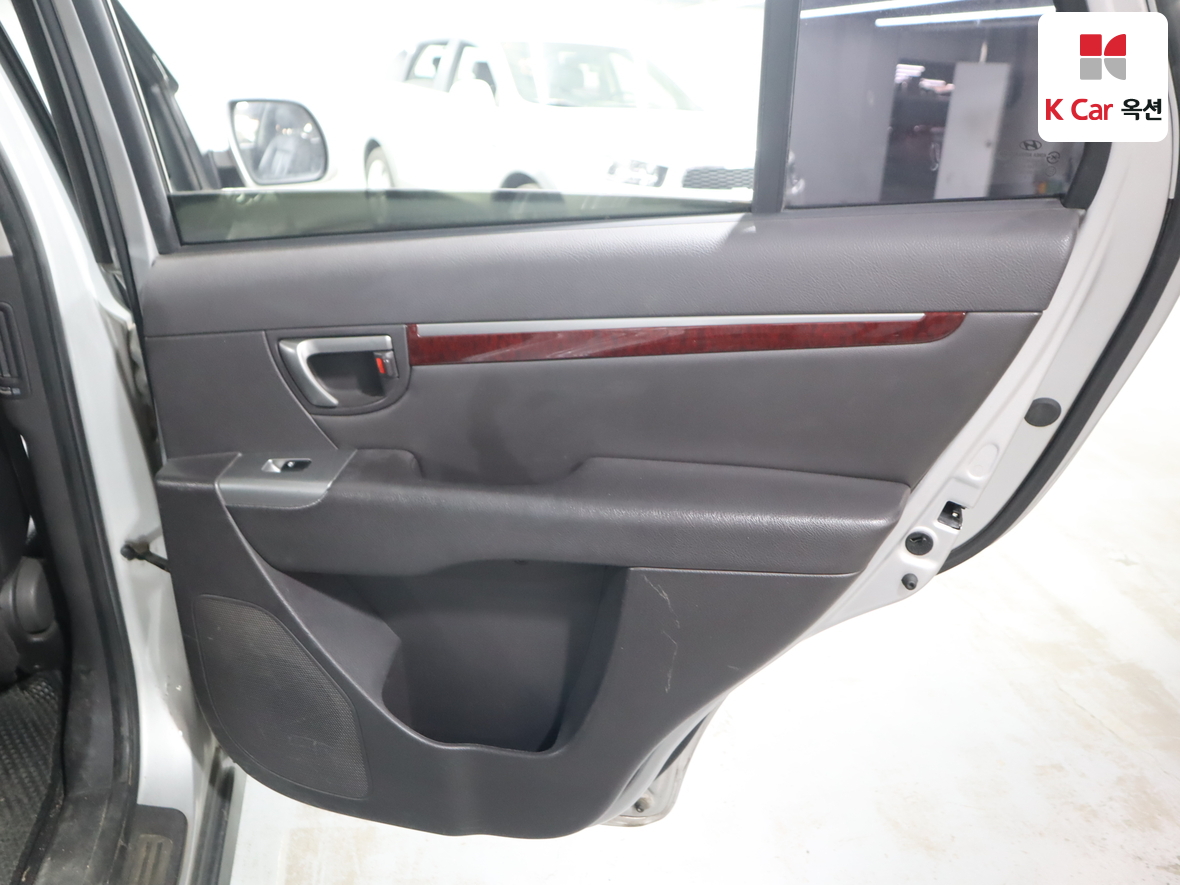 Hyundai Santa Fe 2011 - Image 31