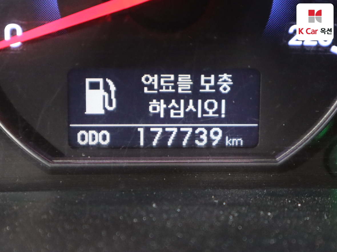 Hyundai Santa Fe 2011 - Image 4