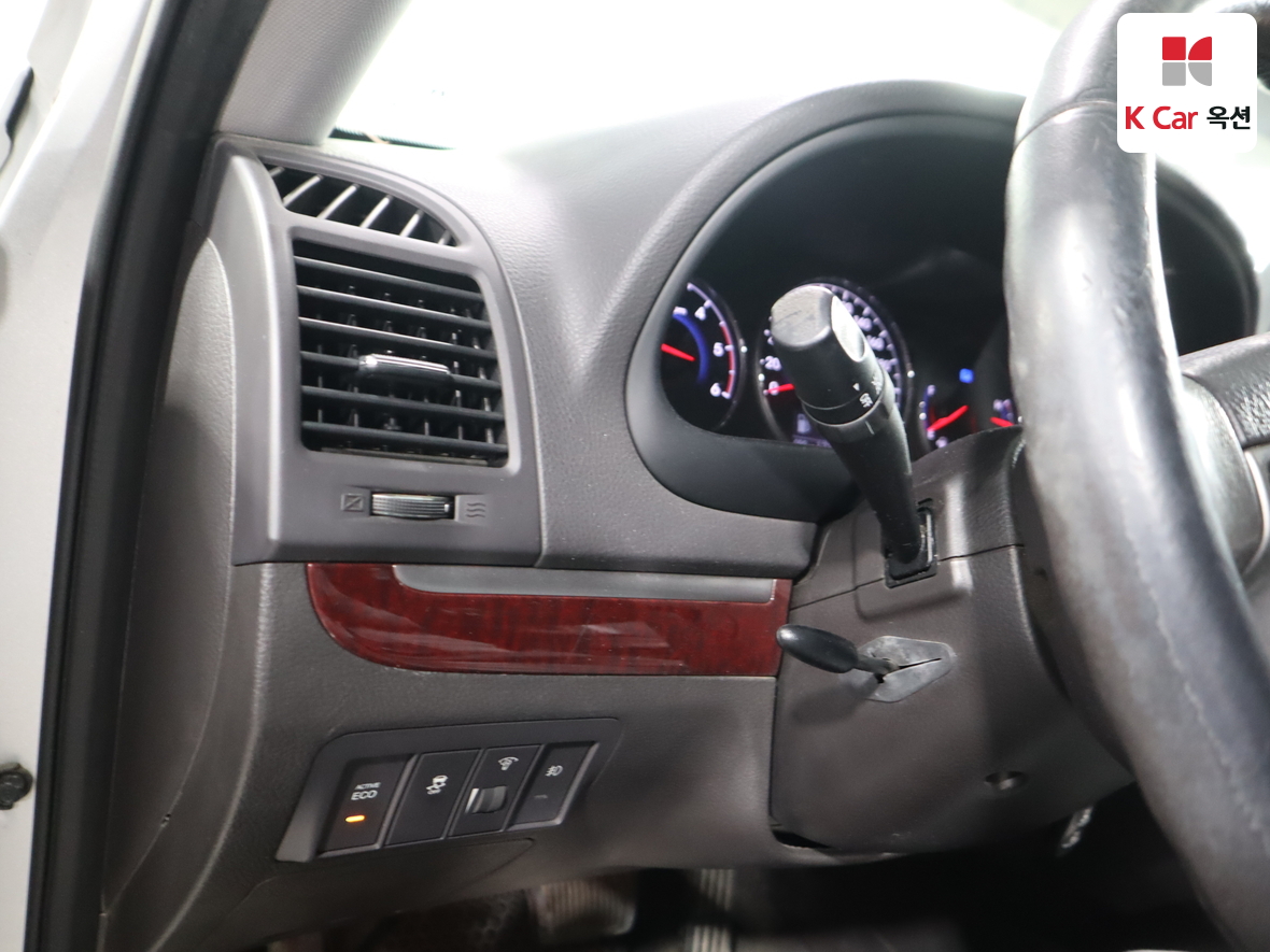 Hyundai Santa Fe 2011 - Image 9