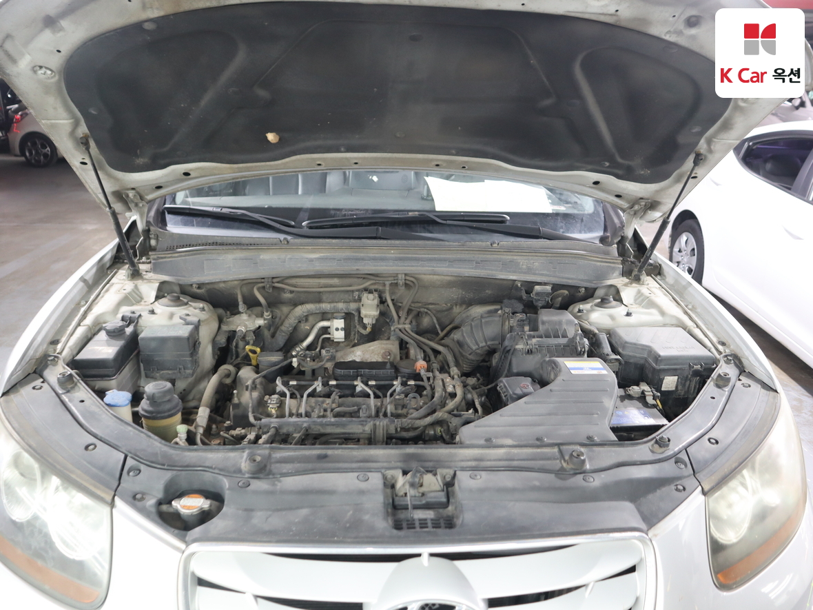 Hyundai Santa Fe 2011 - Image 37