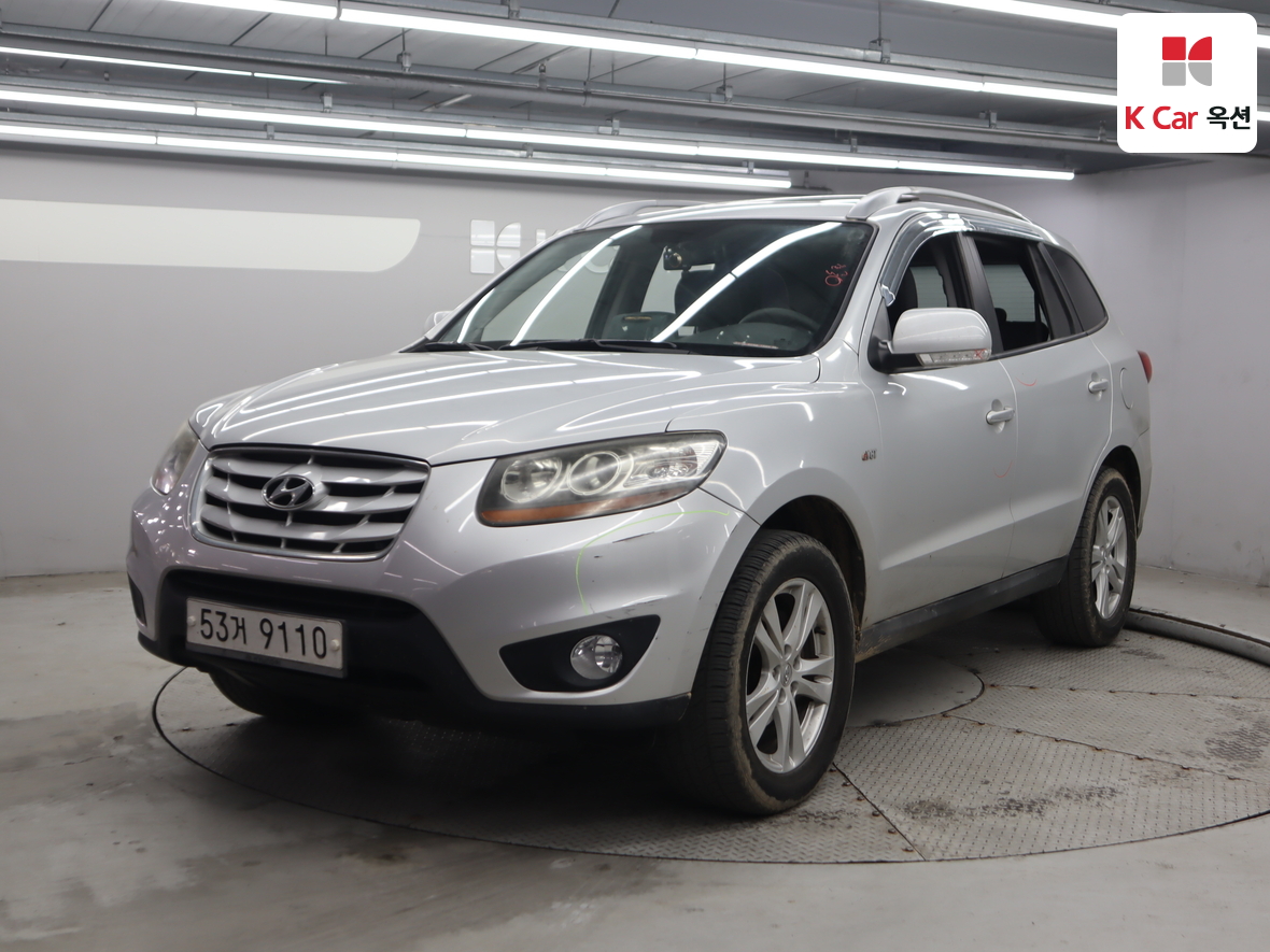 Hyundai Santa Fe 2011 - Image 1