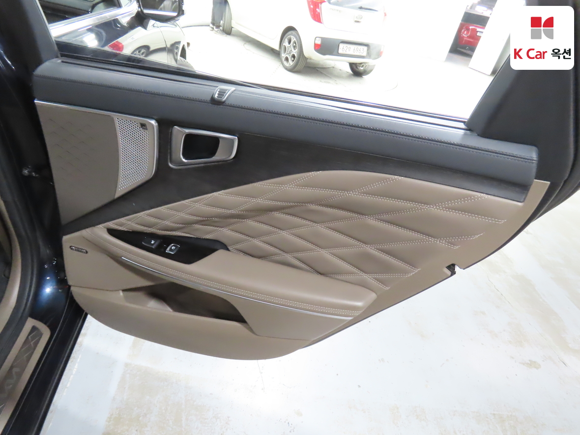 Kia K8 2022 - Image 26