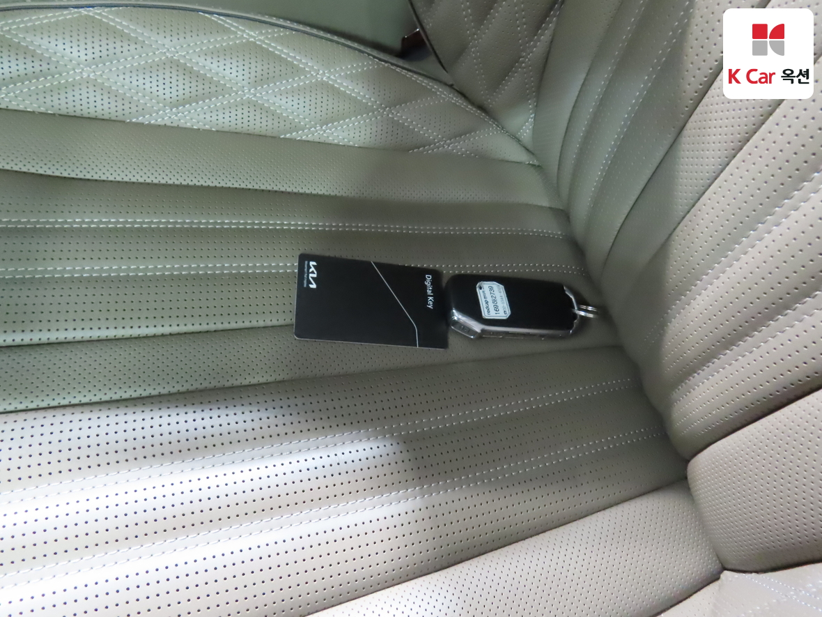 Kia K8 2022 - Image 17