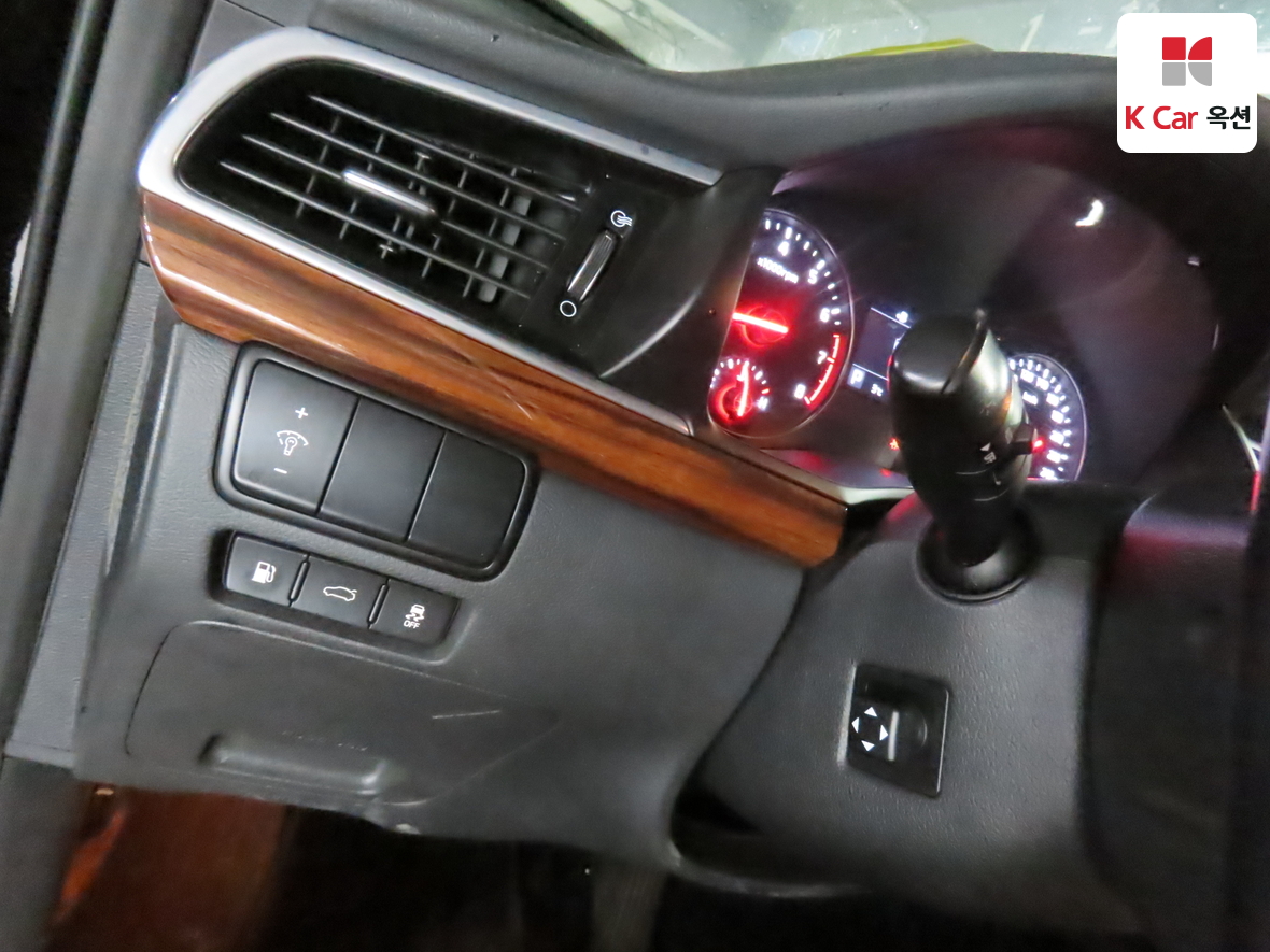 Kia K7 2016 - Image 9