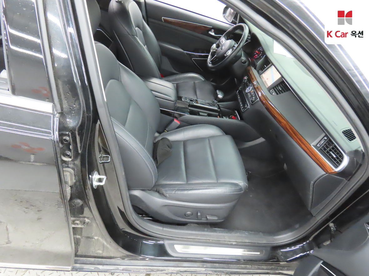 Kia K7 2016 - Image 28