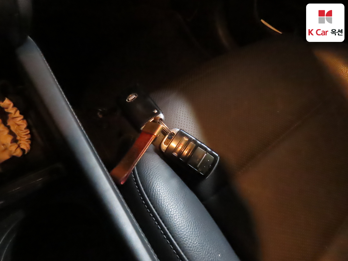 Kia K7 2016 - Image 17