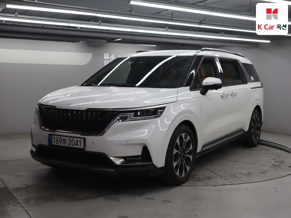 Kia Carnival 2022 - Image 1