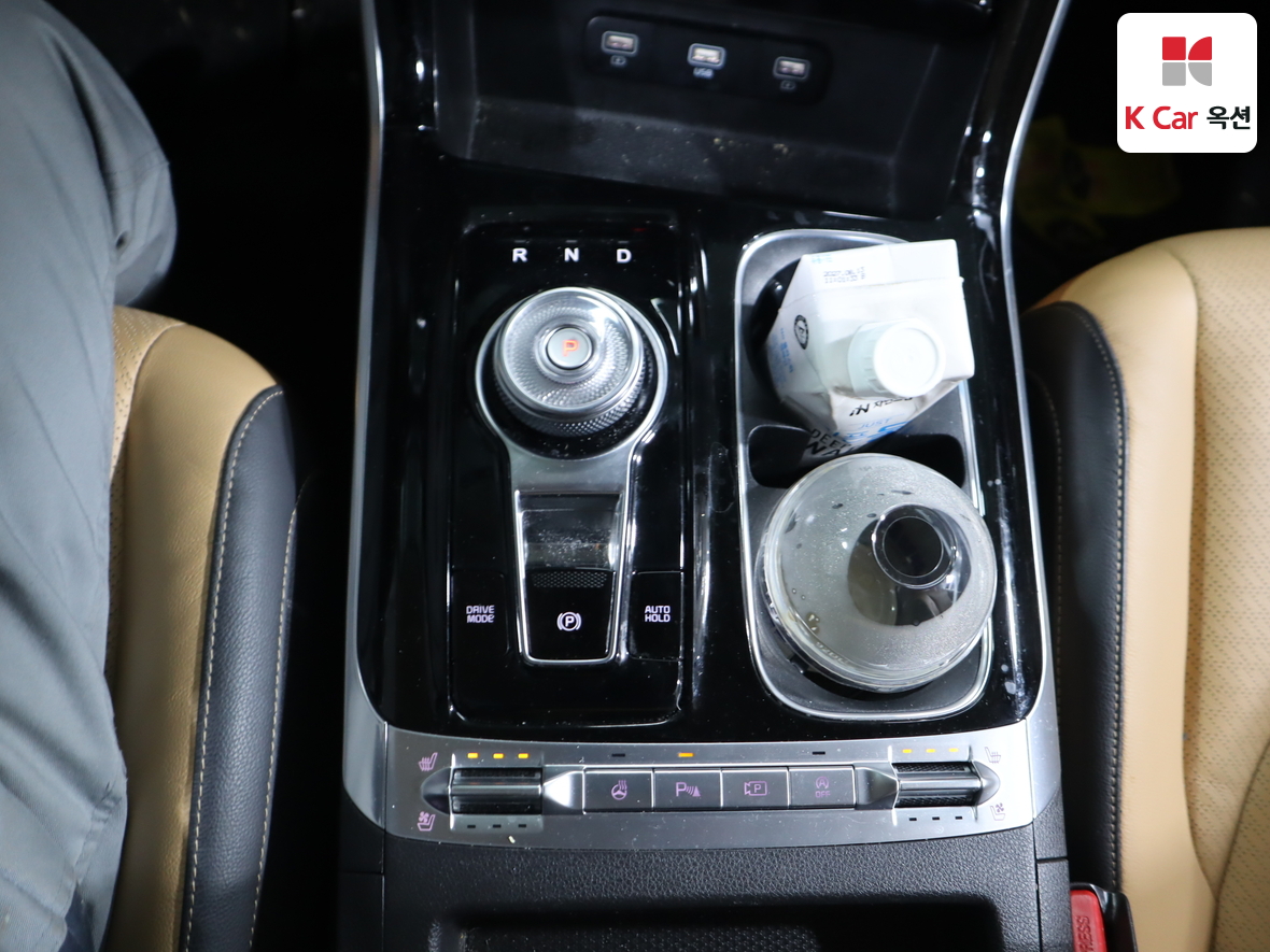 Kia Carnival 2022 - Image 17