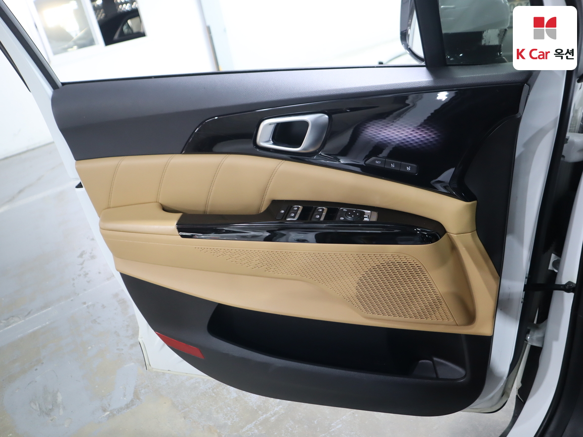 Kia Carnival 2022 - Image 8