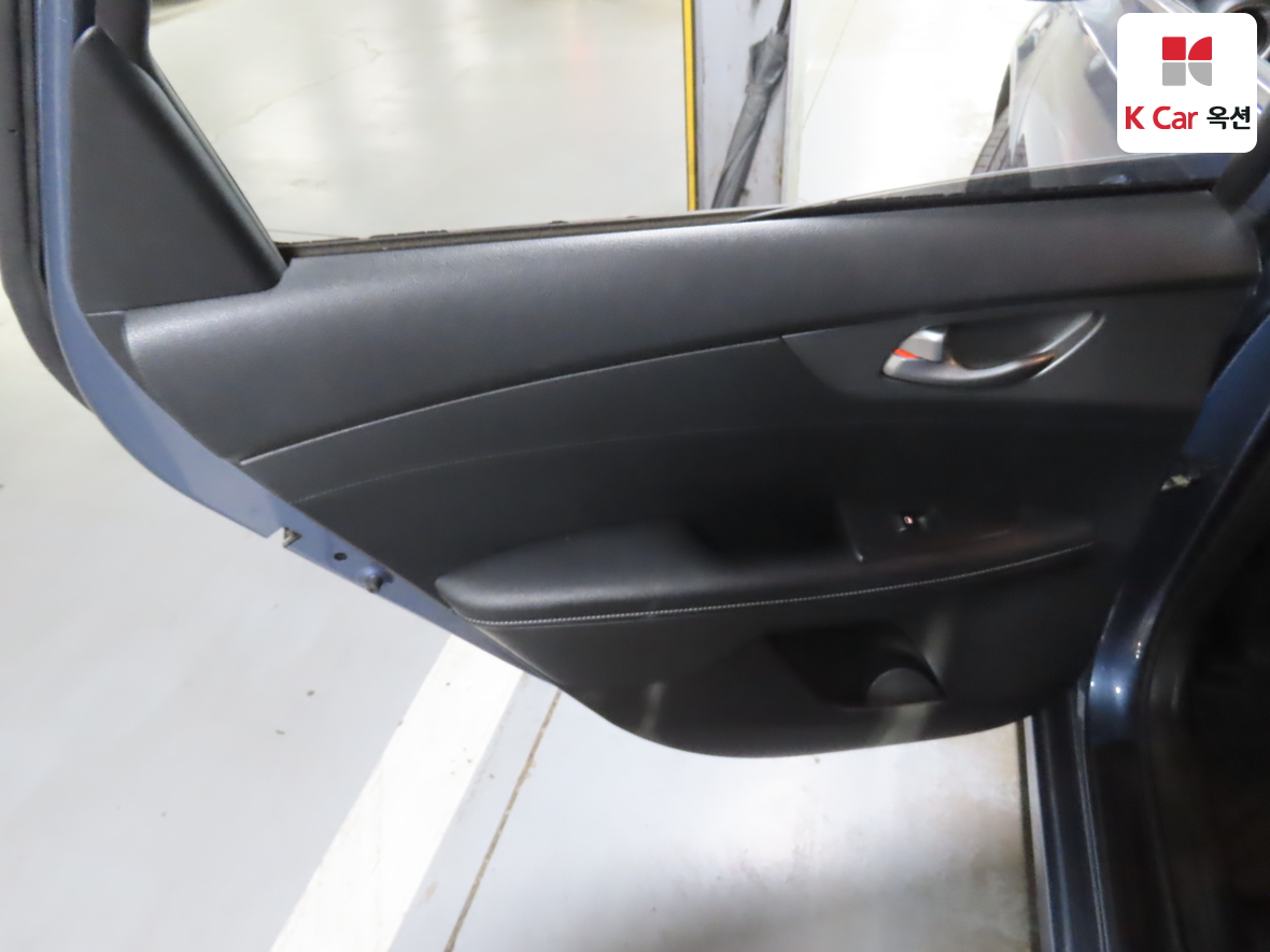 Kia K3 2019 - Image 20