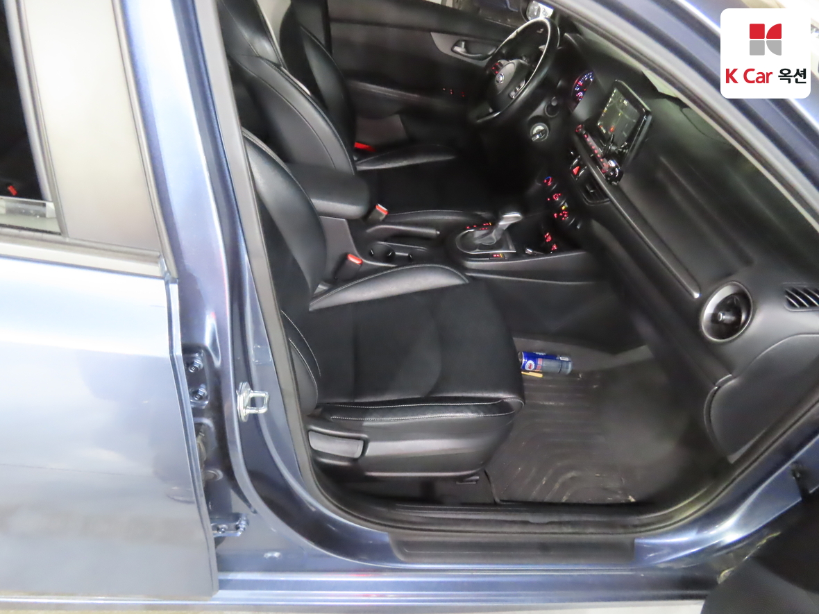 Kia K3 2019 - Image 27