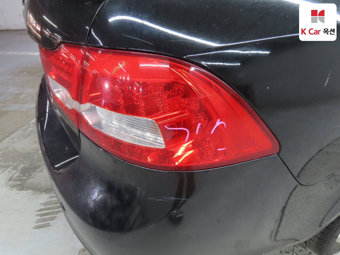 Kia Lotze 2009 - Image 36