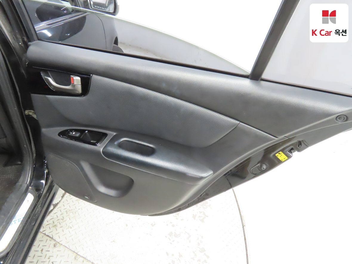 Kia Lotze 2009 - Image 27