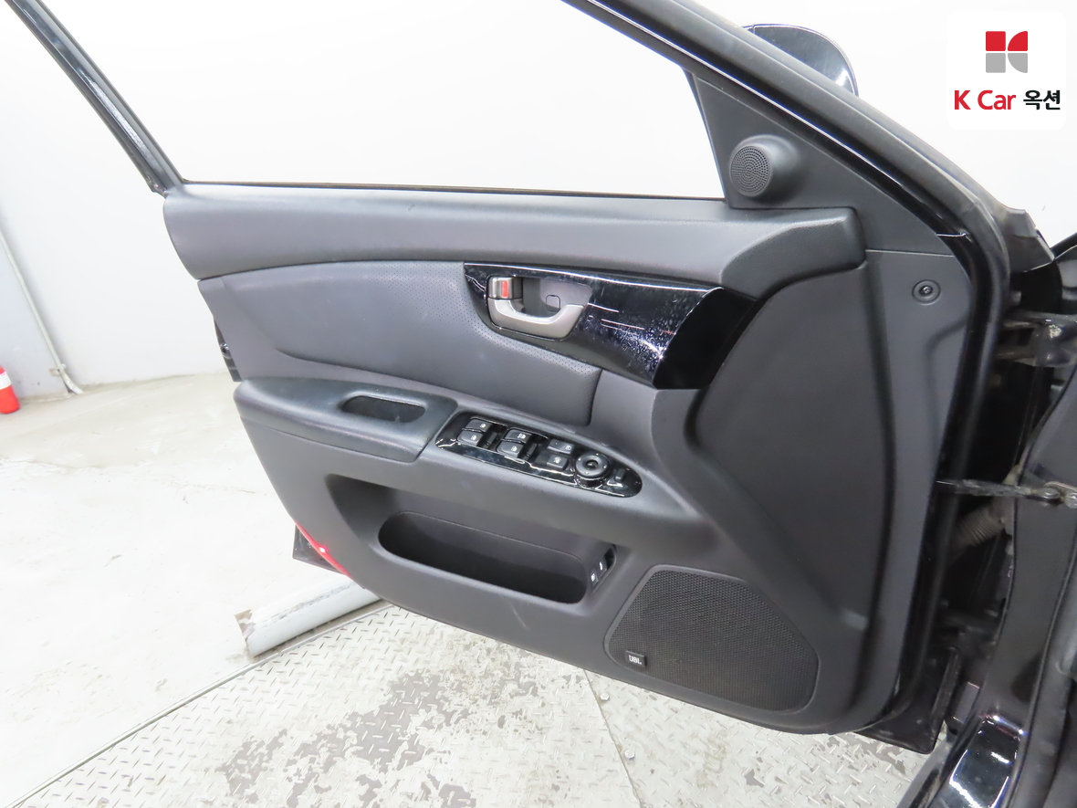 Kia Lotze 2009 - Image 8