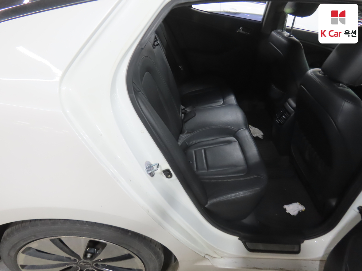 Kia K5 2012 - Image 28