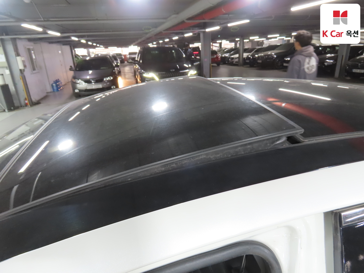 Kia K5 2012 - Image 22