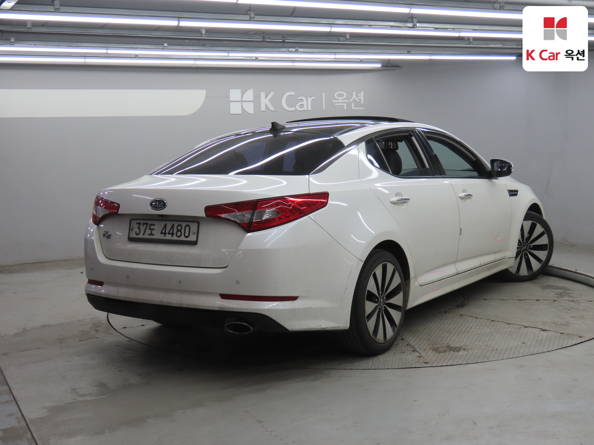 Kia K5 2012 - Image 2