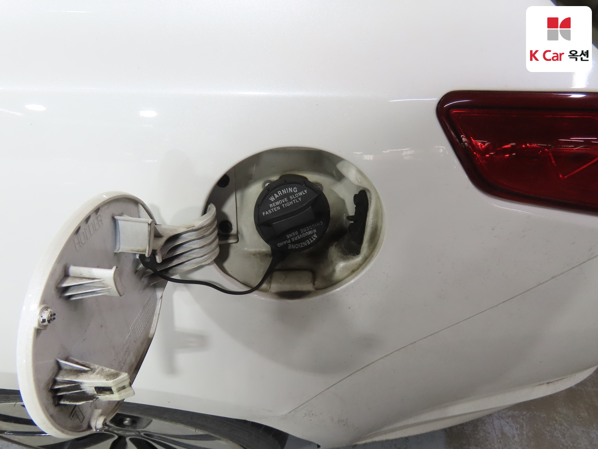 Kia K5 2012 - Image 25