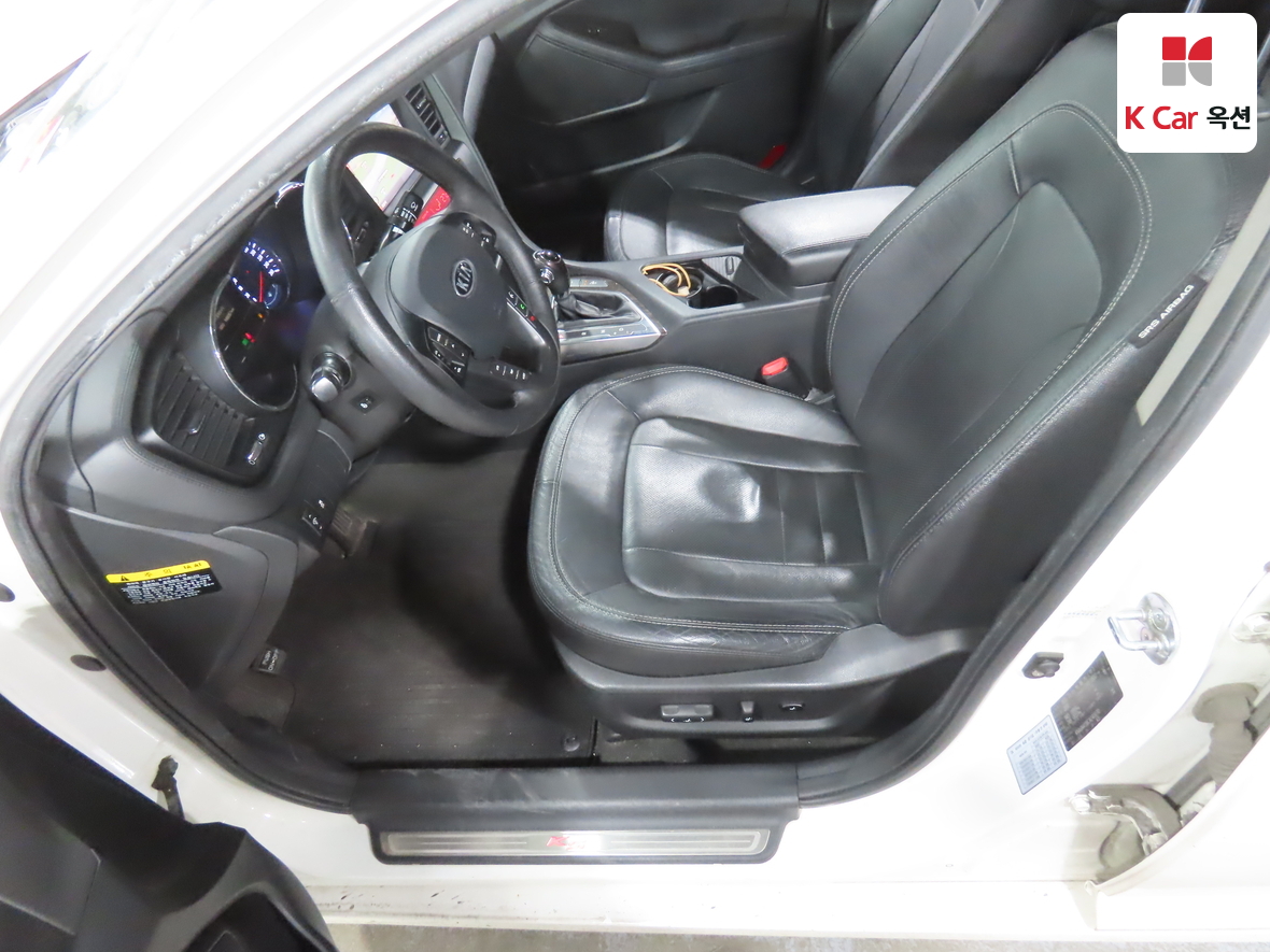 Kia K5 2012 - Image 18