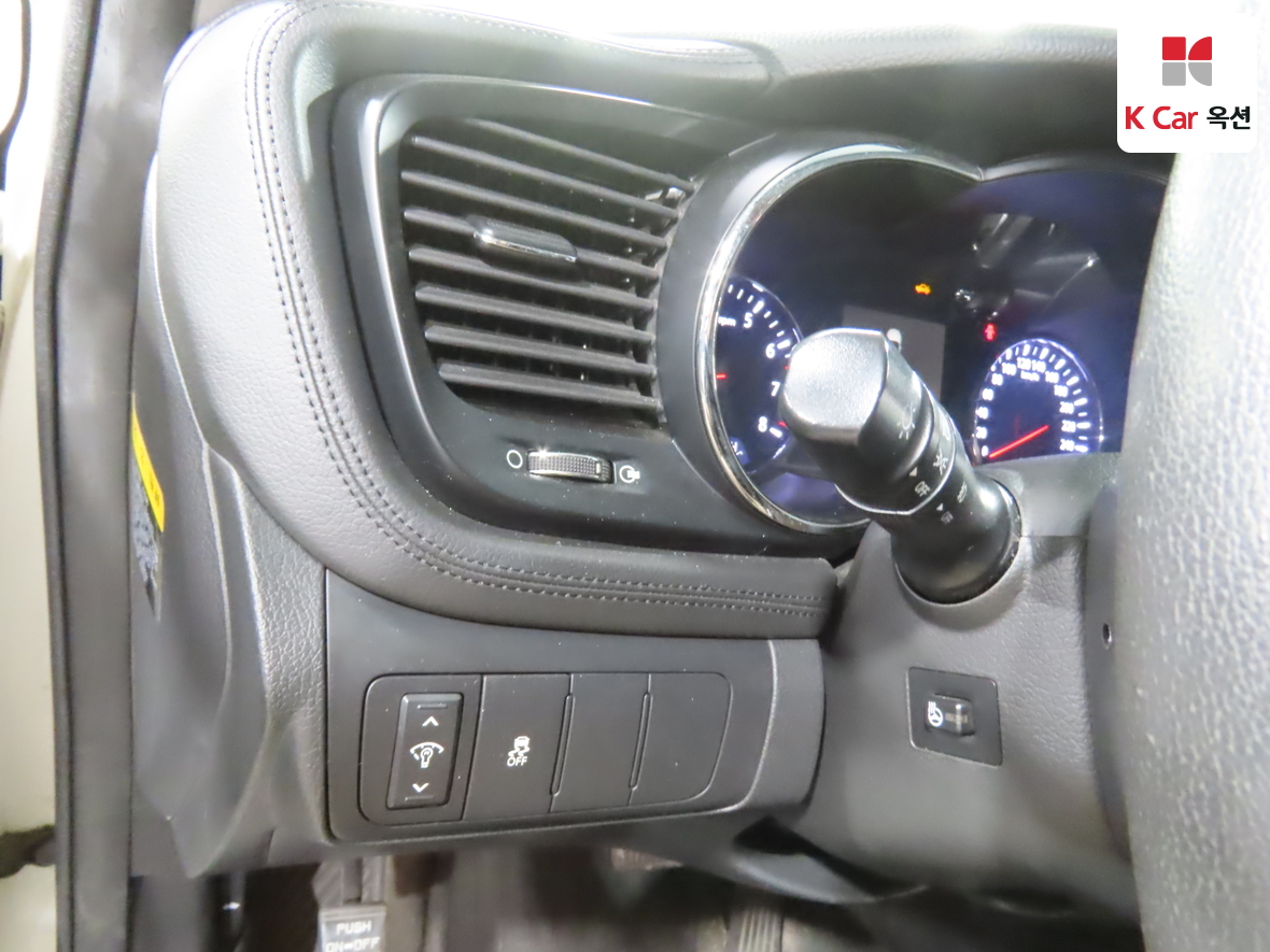 Kia K5 2012 - Image 9