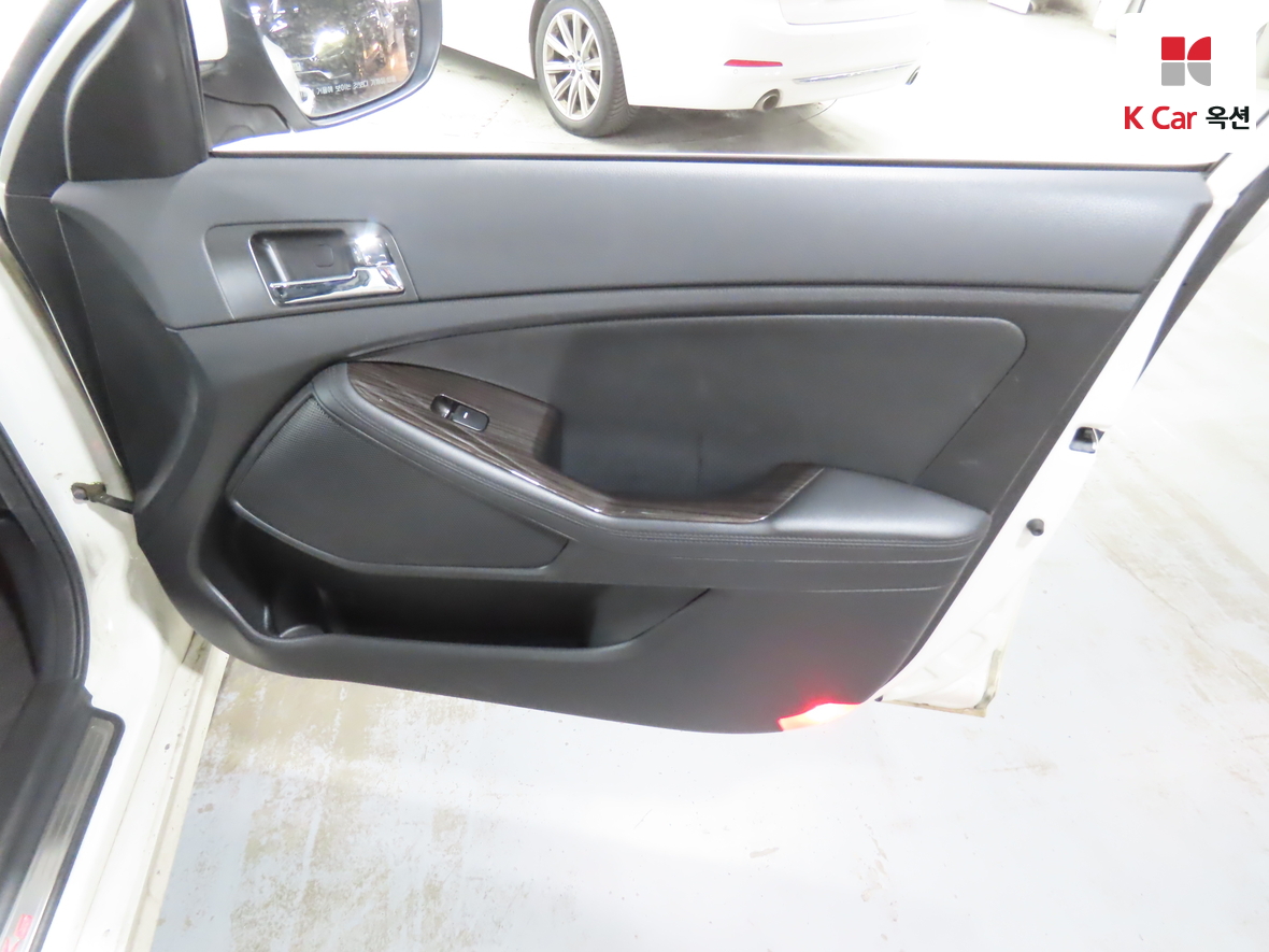 Kia K5 2012 - Image 29