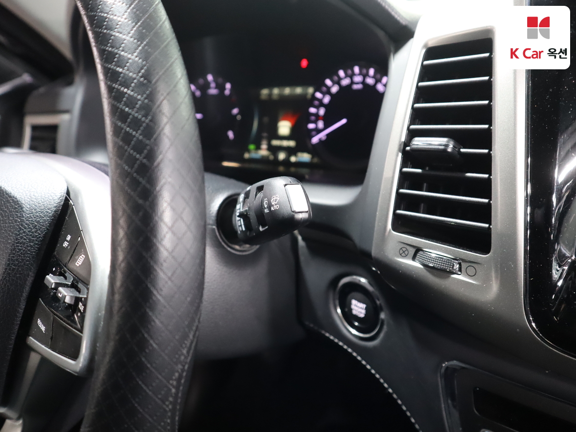 KG Mobility Rexton Sports 2019 - Image 11