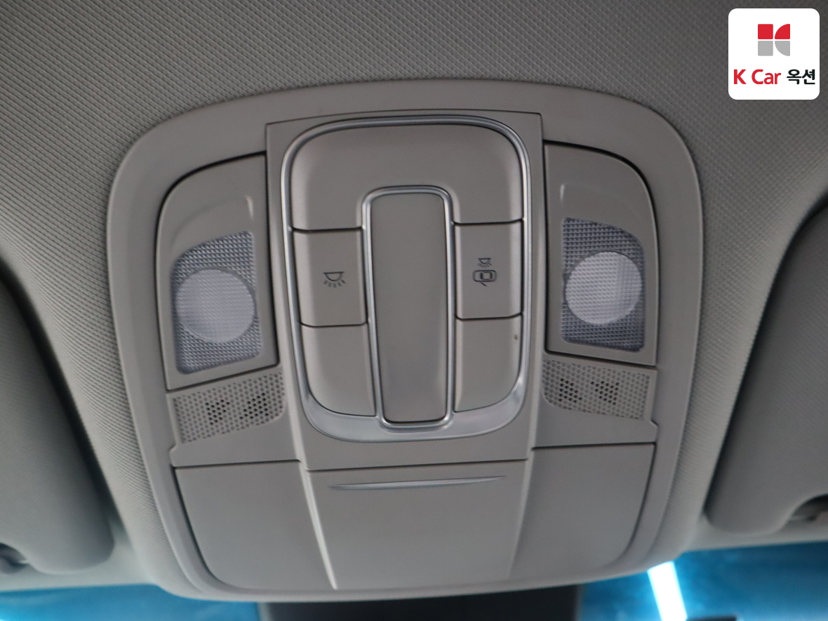 Hyundai Santa Fe 2019 - Image 12