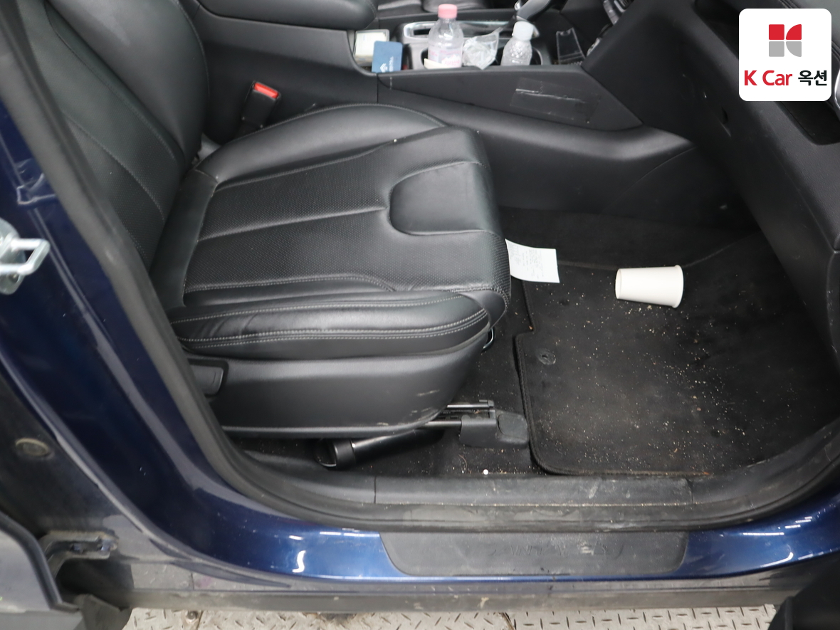 Hyundai Santa Fe 2019 - Image 32