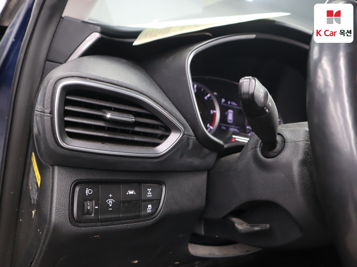 Hyundai Santa Fe 2019 - Image 9