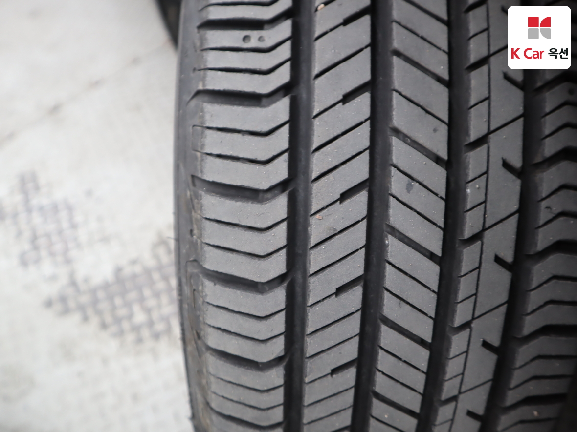 Hyundai Santa Fe 2019 - Image 34