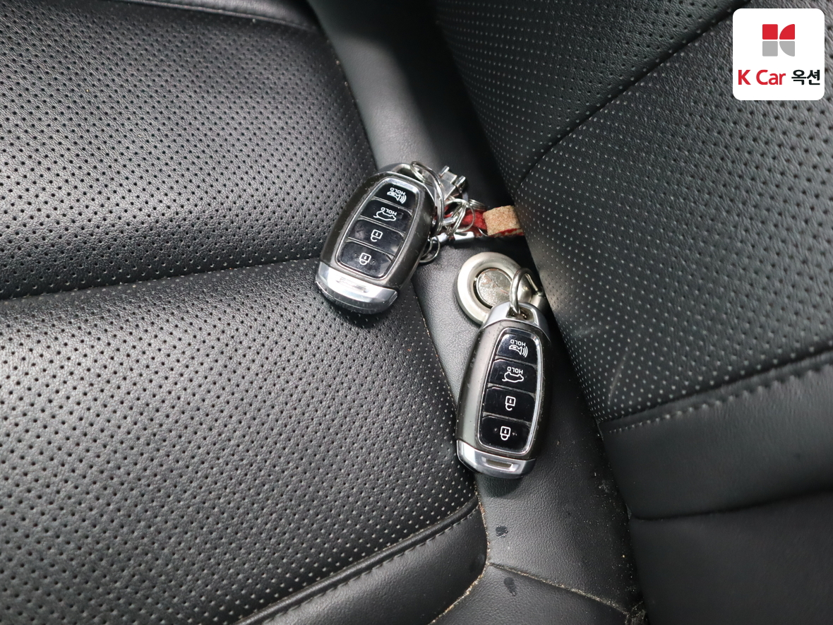 Hyundai Santa Fe 2019 - Image 18