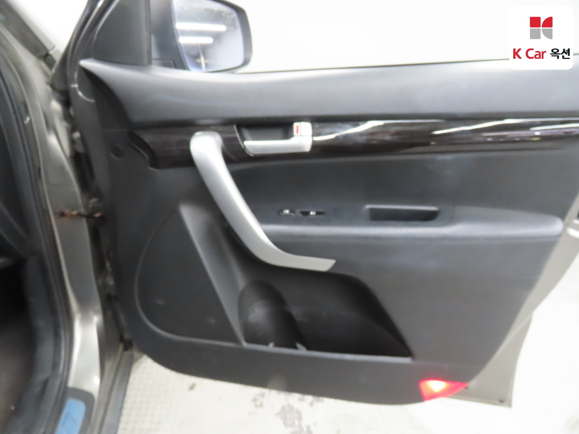 Kia Sorento 2011 - Image 31