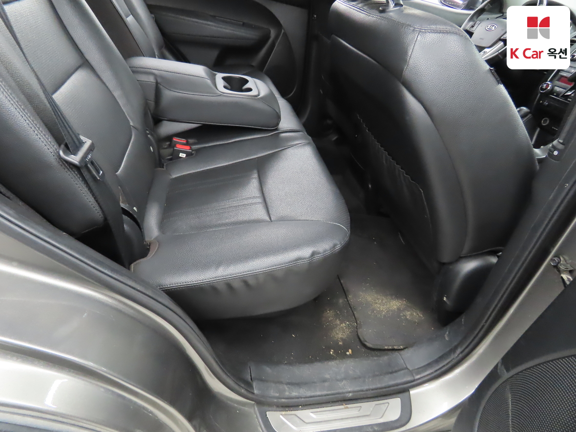 Kia Sorento 2011 - Image 30