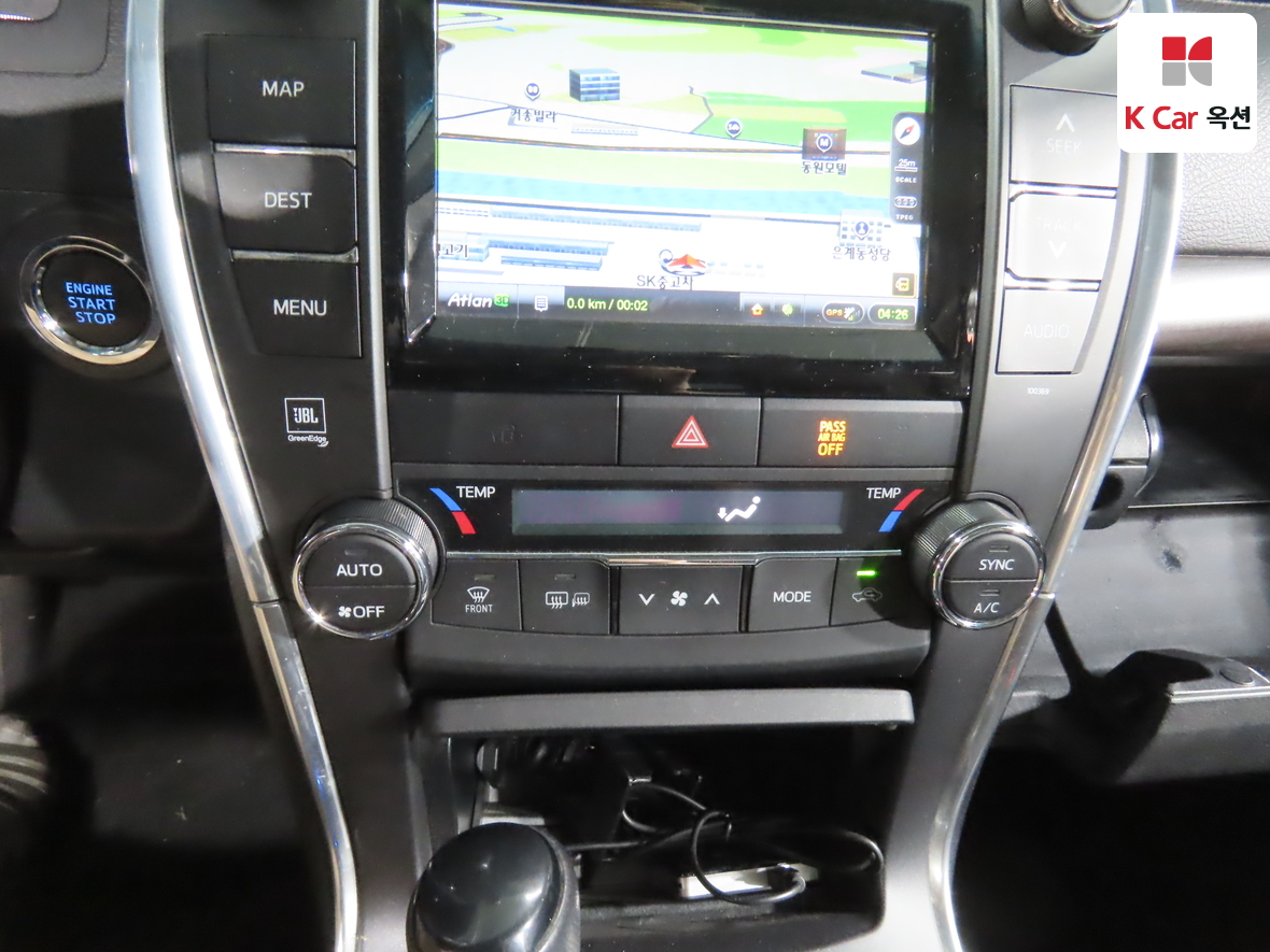 Toyota Camry 2015 - Image 15